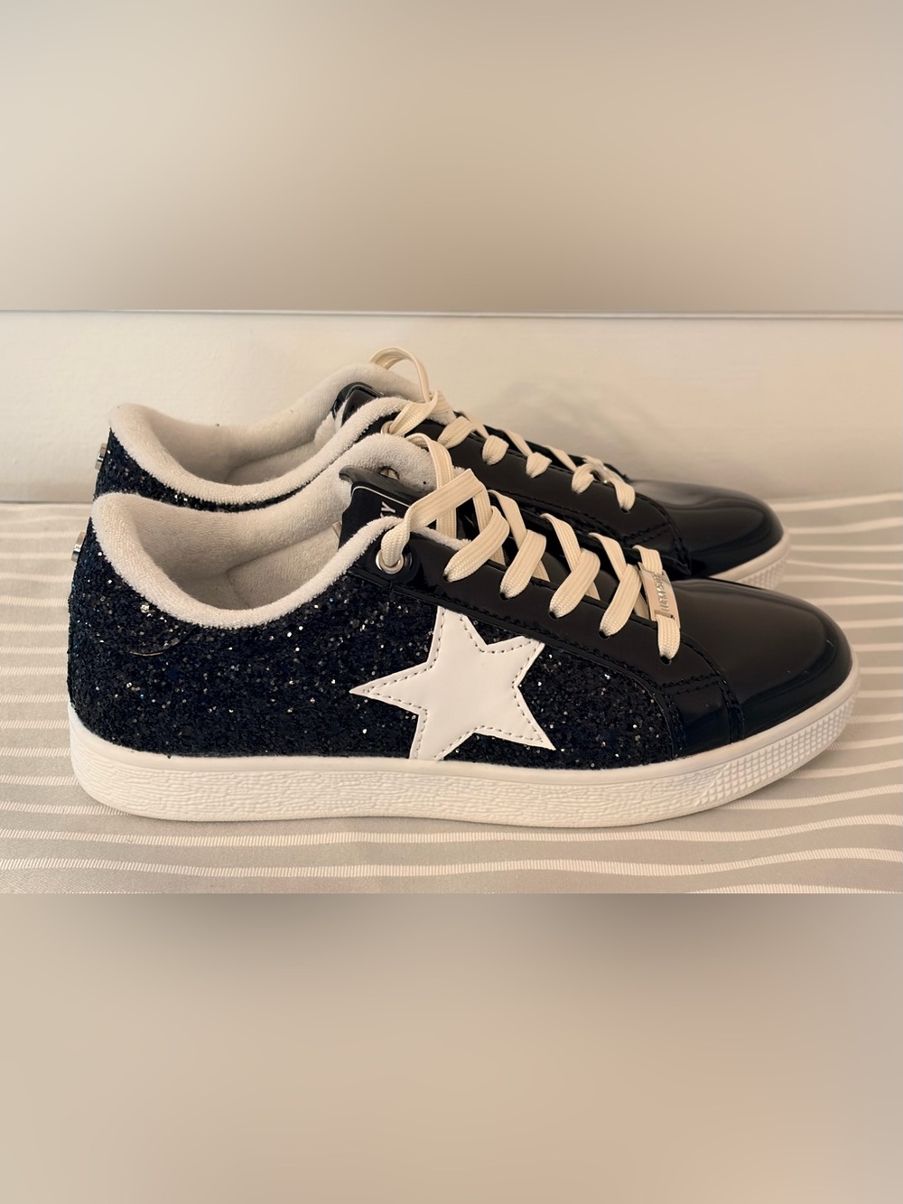 Lucky Step Women’s Glitter, Patent Embellished Sneakers Black Sz 8.5 BNWOB